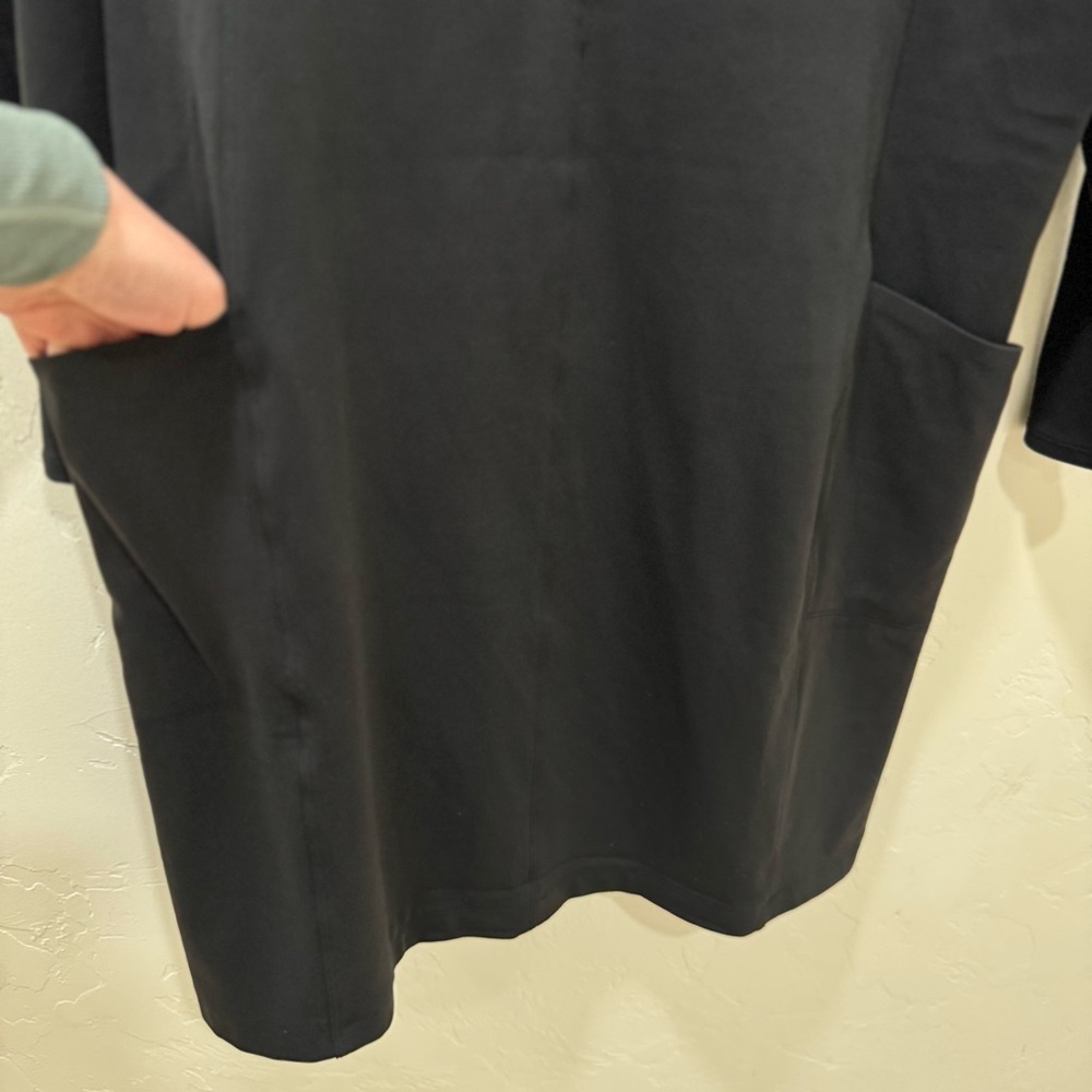 Athleta Delancey Dress Black Long Sleeve Fitted Women's 1X Athleisure Travel - Picture 8 of 16